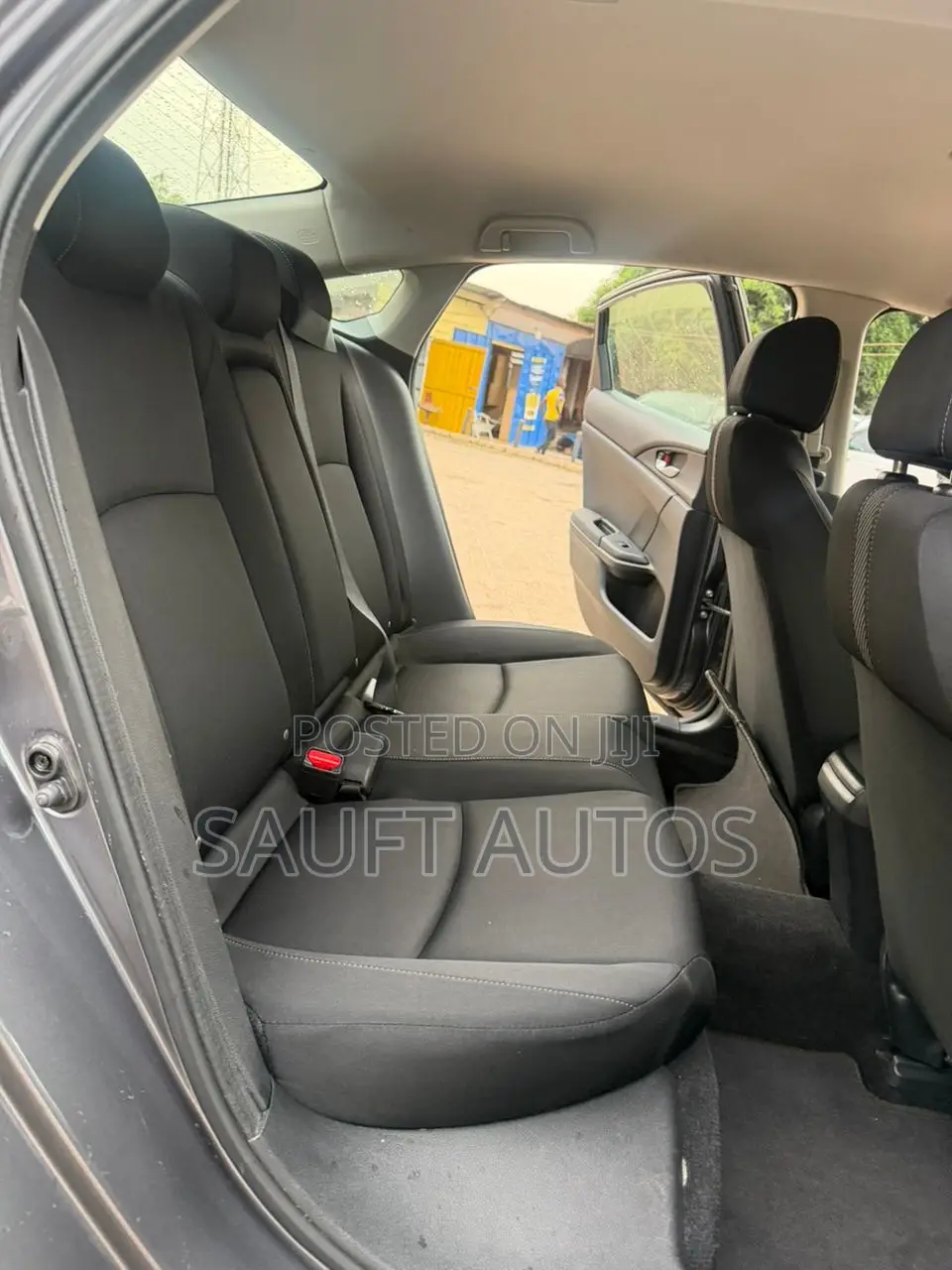 Honda Civic LX 4dr Sedan (2.0L 4cyl) 2016 Gray