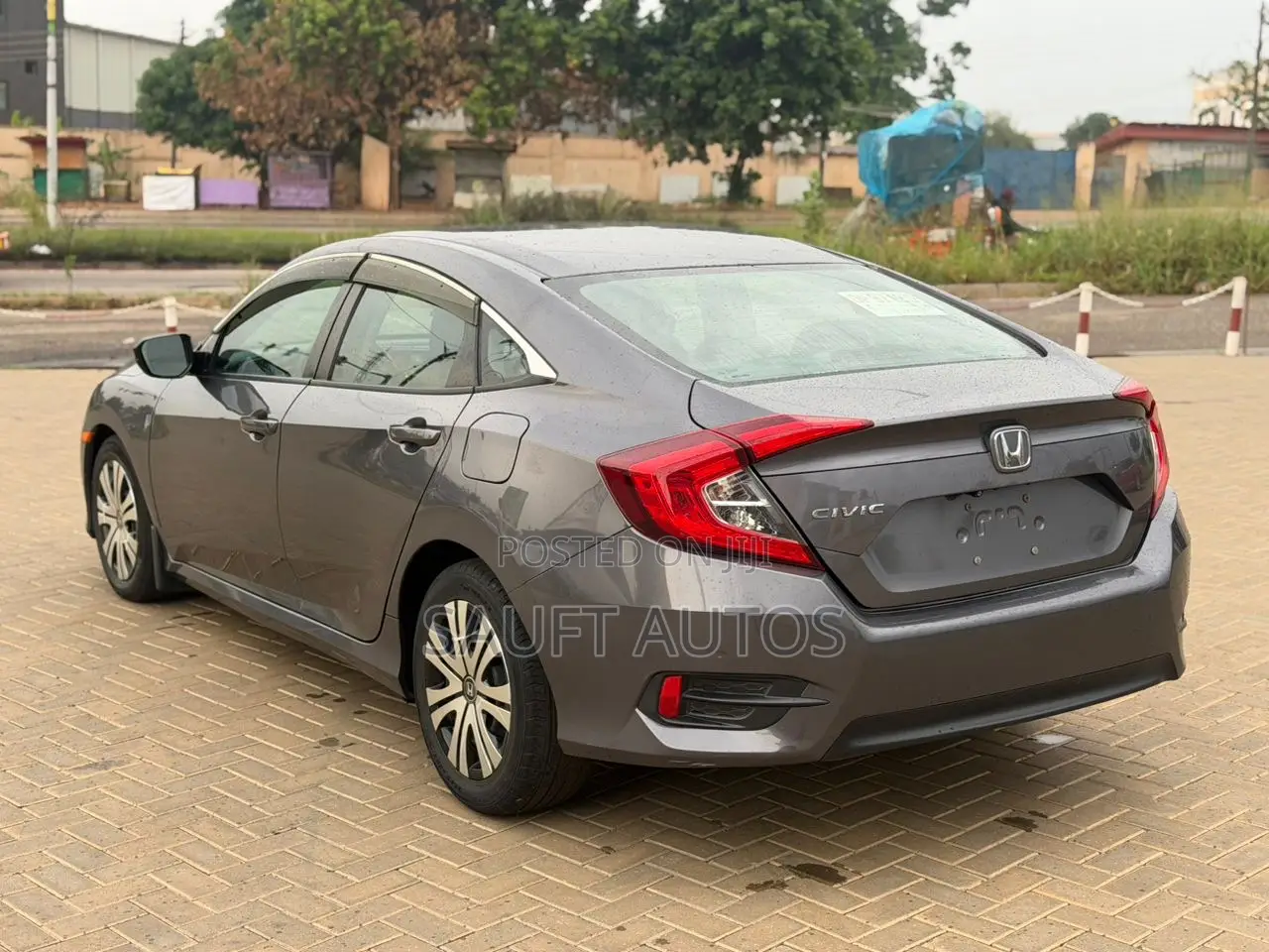 Honda Civic LX 4dr Sedan (2.0L 4cyl) 2016 Gray