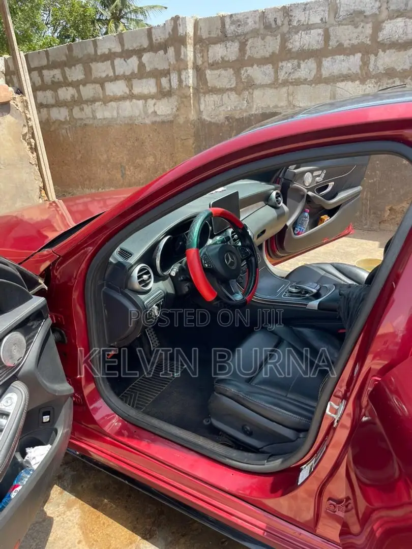 Mercedes-Benz C300 Sport 4Matic Sedan AWD (2.0L 4cyll 7A) 2016 Red