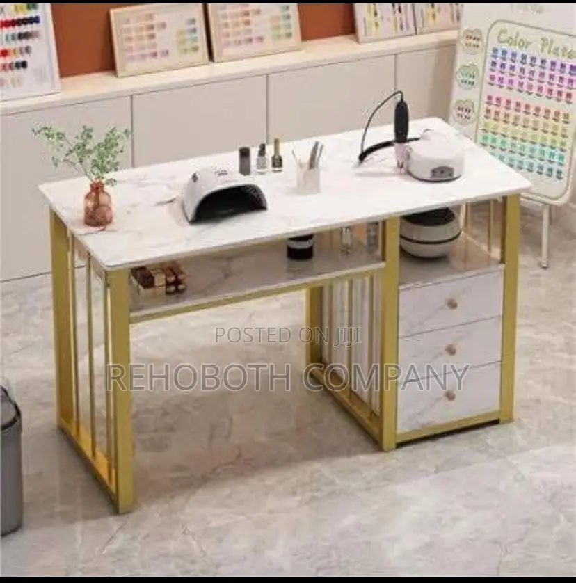 Pedicure Table