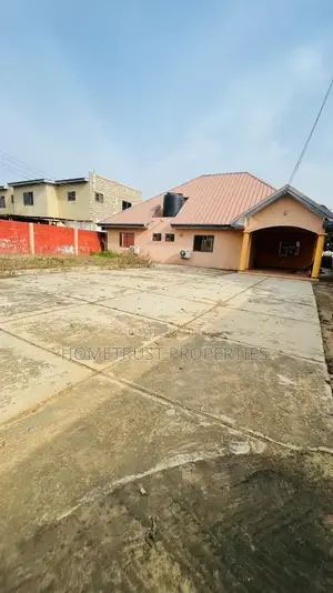 4bdrm House in Amasaman Wachild for sale