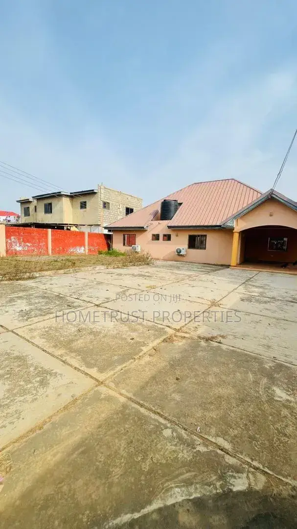 4bdrm House in Amasaman Wachild for sale