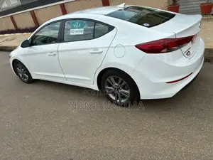 Hyundai Elantra Value Edition 2018 White