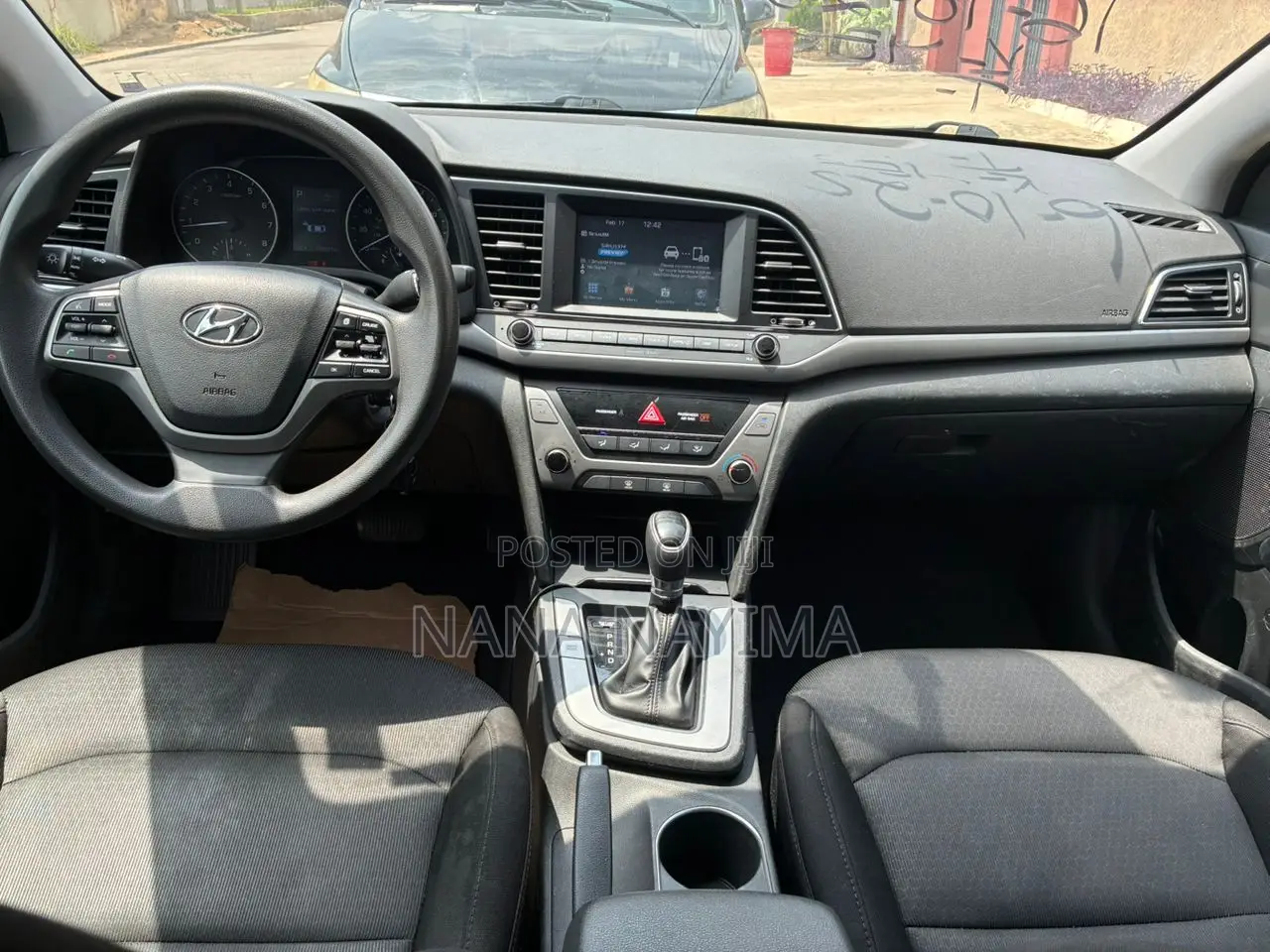 Hyundai Elantra Value Edition 2018 White