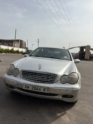 Mercedes-Benz C240 2.6 RWD 2005 Silver