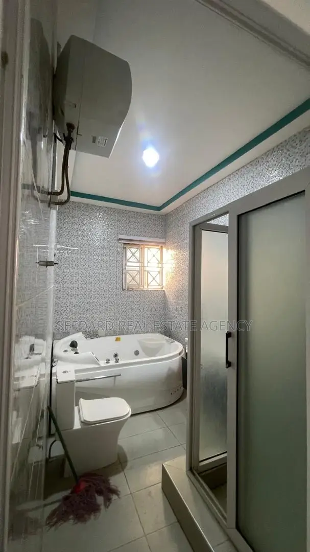 3bdrm House in Sefdard Properties, Amasaman for rent