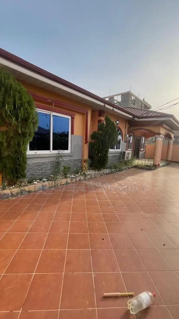 3bdrm House in Sefdard Properties, Amasaman for rent