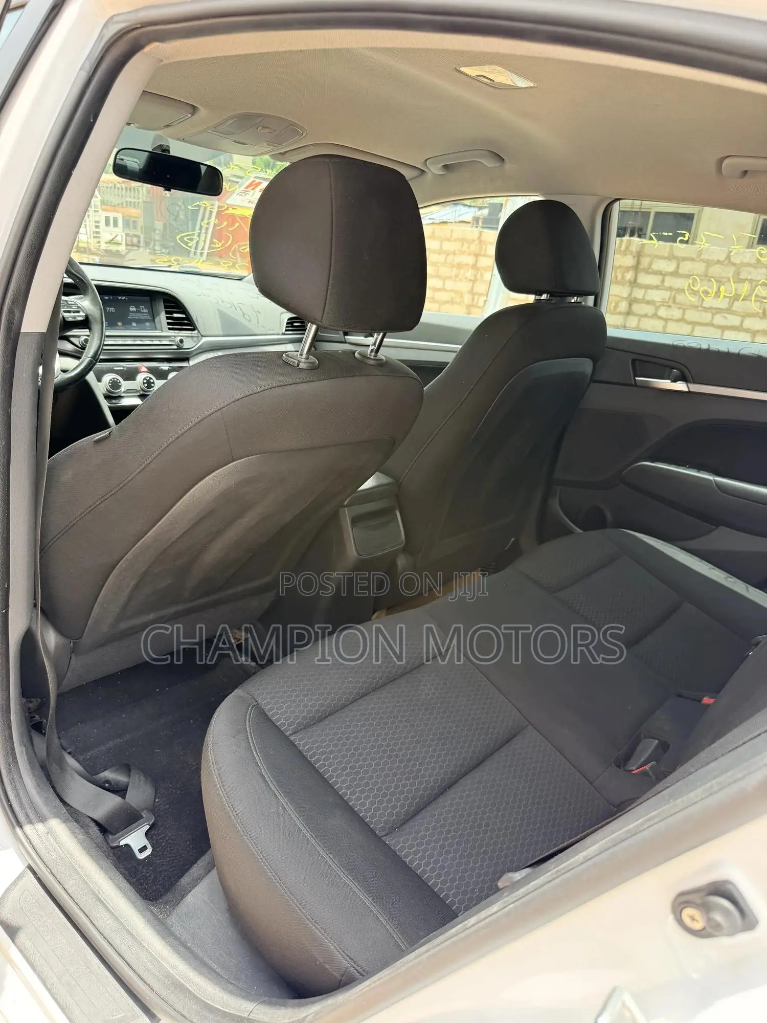 Hyundai Elantra 2018 White