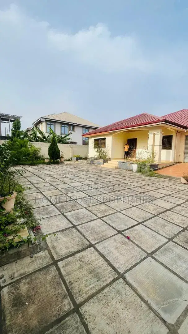 3bdrm House in Amasaman Wachild for rent