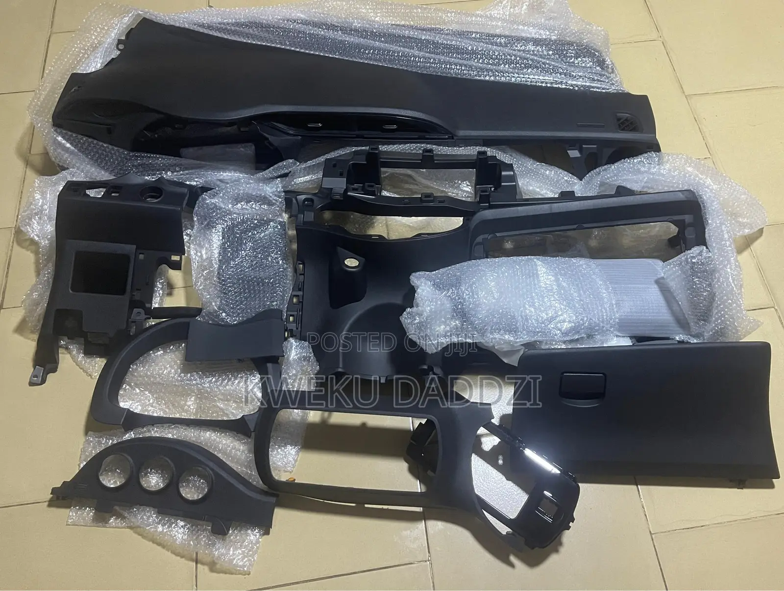 Toyota Vitz 2014-16 Dashboard