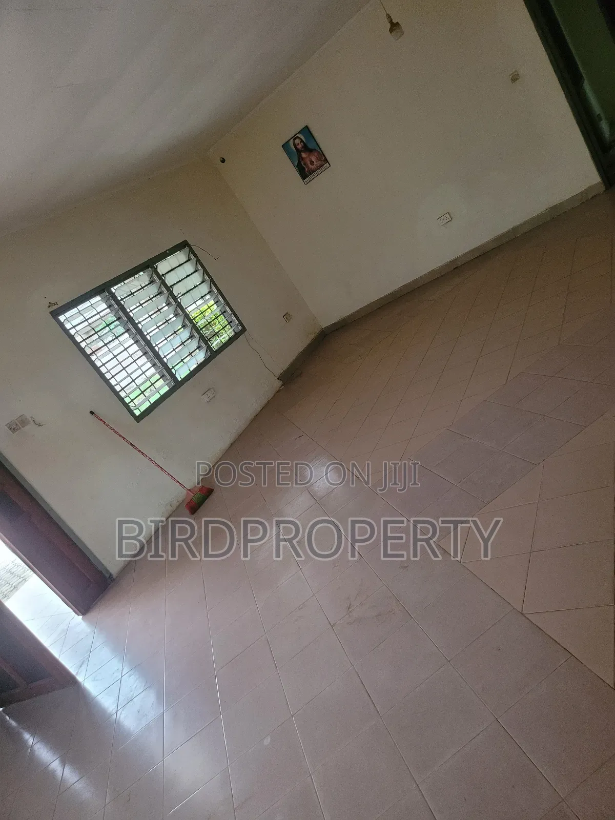 4bdrm House in Bird-Group, Ashaley Botwe for rent