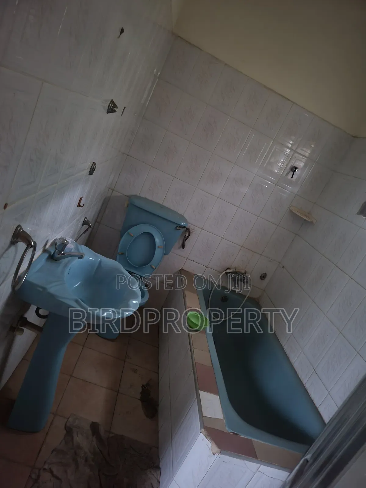 4bdrm House in Bird-Group, Ashaley Botwe for rent