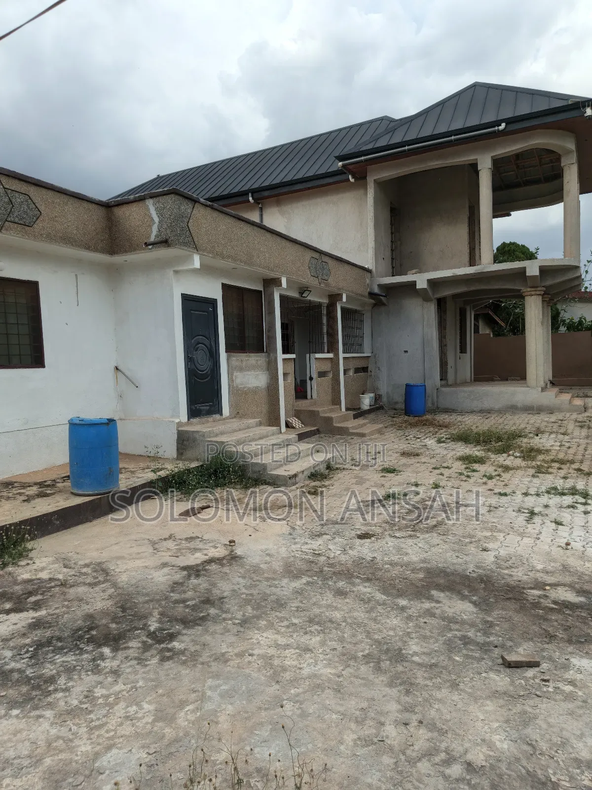 8bdrm House in Free Will Agency, Kumasi Metropolitan for sale