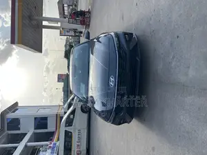 Hyundai Elantra SEL Sport IVT 2025 Gray