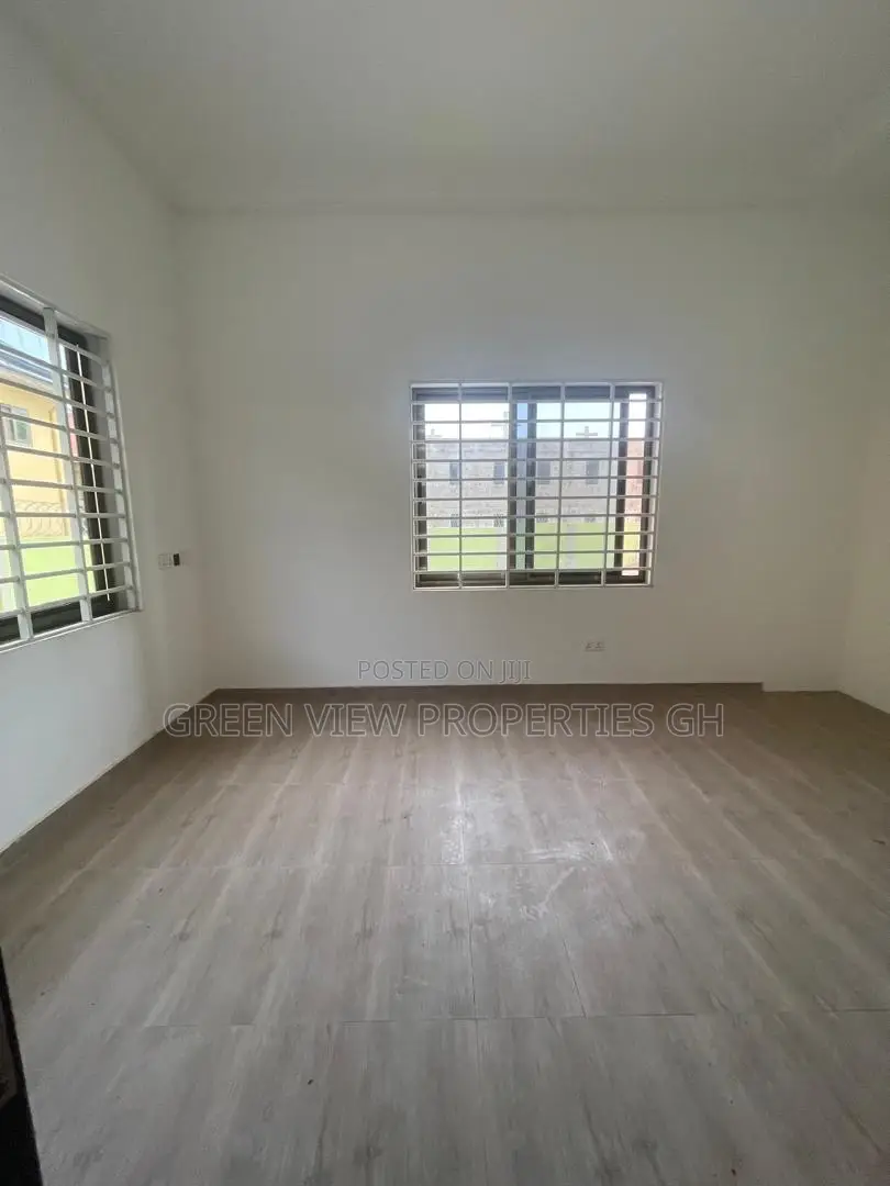 2bdrm Apartment in West Hills Mall Area for rent