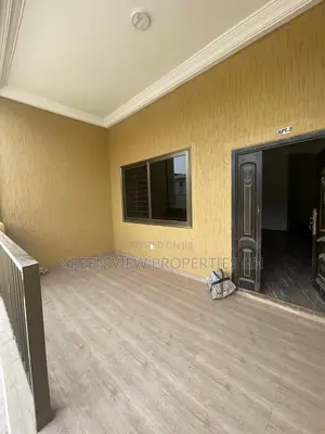 2bdrm Apartment in West Hills Mall Area for rent