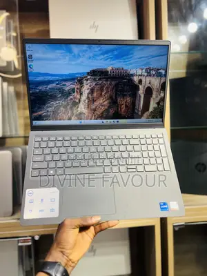 Laptop Dell Inspiron 15 8GB Intel Core i7 SSD 256GB