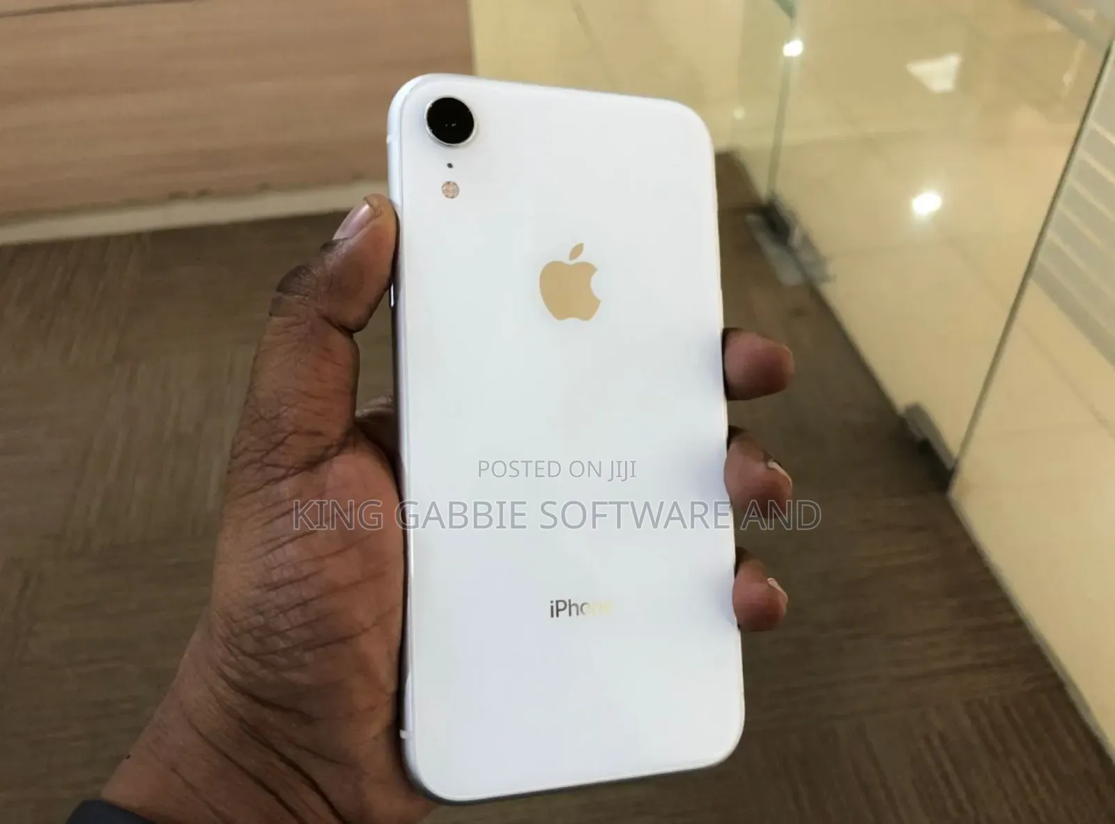Apple iPhone XR 128 GB White