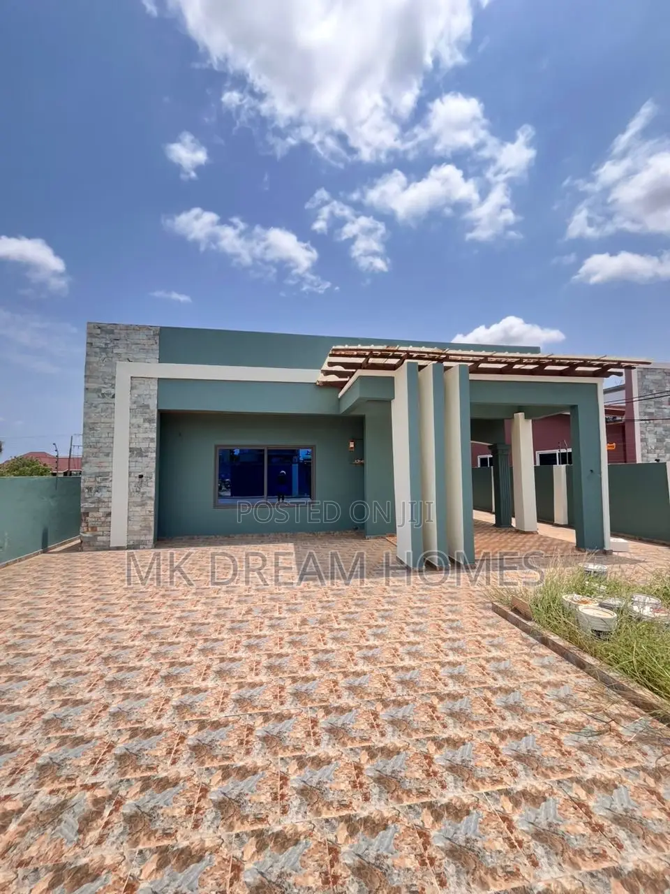 3bdrm House in Lake Side Estate for sale