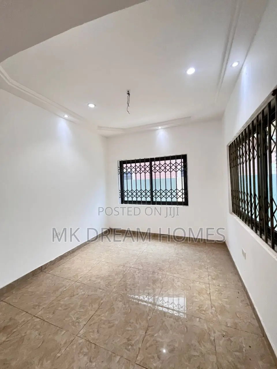 3bdrm House in Lake Side Estate for sale