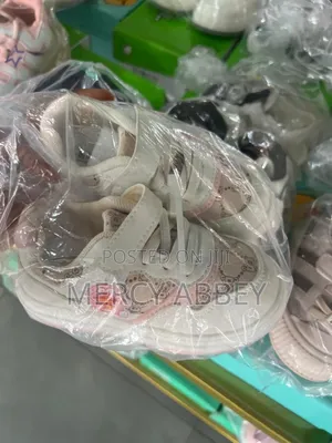 Mercy's Closet / Happy Feet Kids Shoes