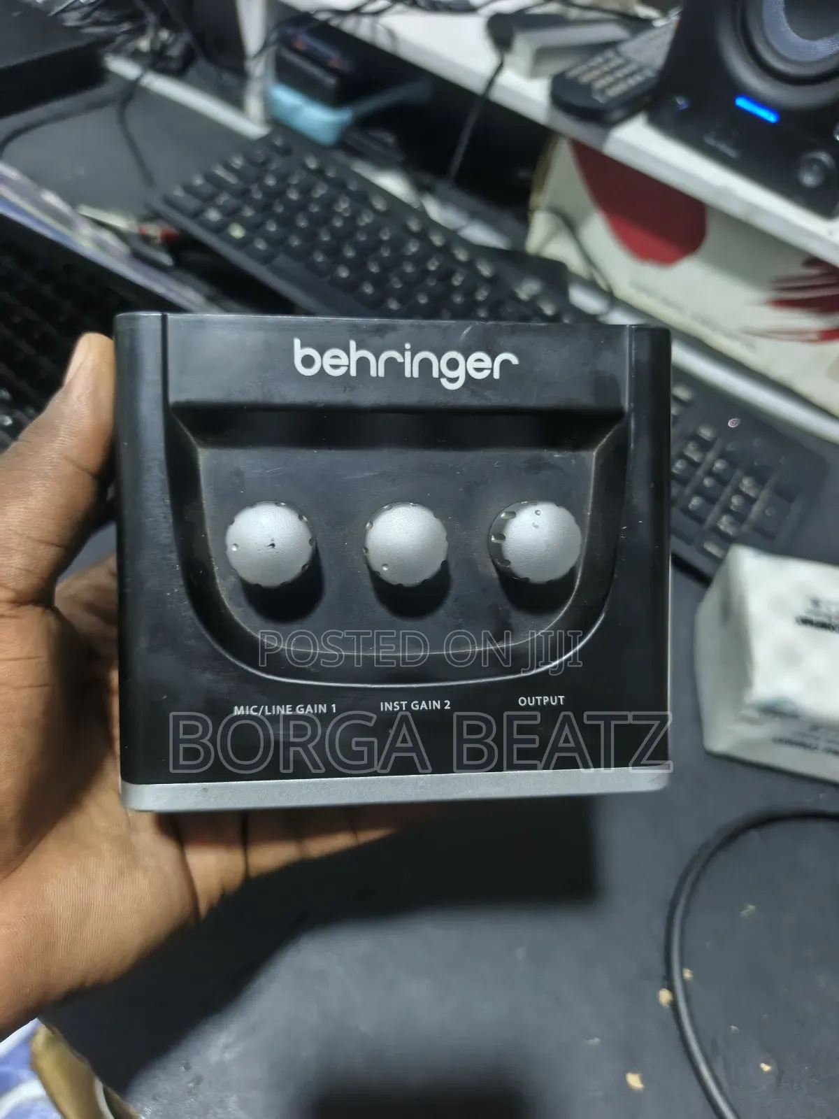 Behringer Um2 Studio Soundcard