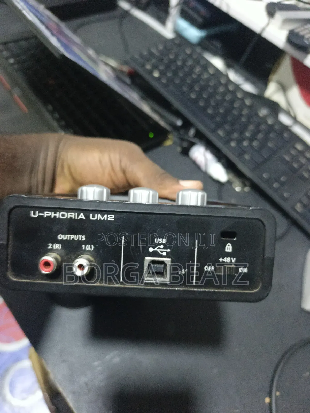 Behringer Um2 Studio Soundcard