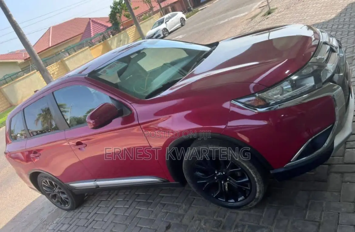 Mitsubishi Outlander 2017 Red