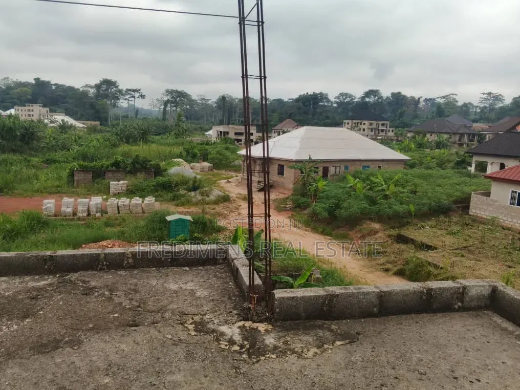 5bdrm House in Fredimens Real, Kumasi Metropolitan for sale