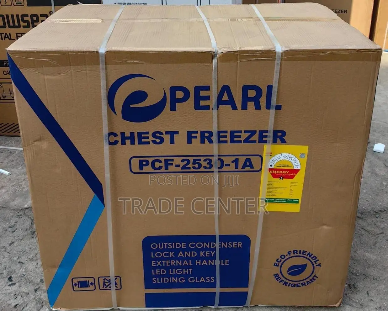 Pearl 200l Chest Freezer With Sliding Glass