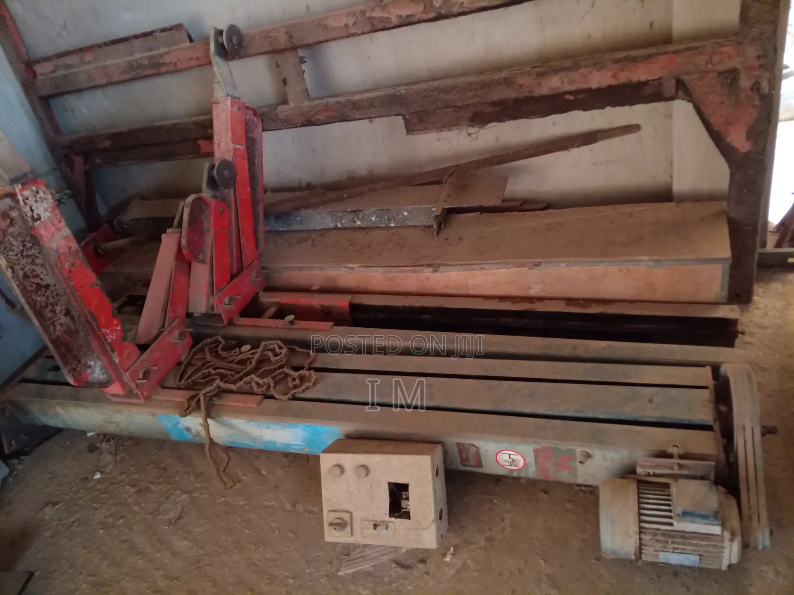 5 Ton Electric Vehicle Lift Post