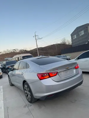 Chevrolet Malibu 2018 Silver