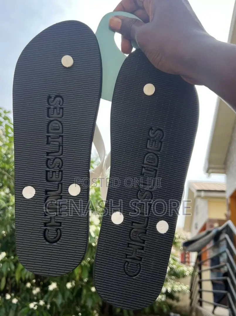 Chale Slides Classic Flip-Flop Slippers