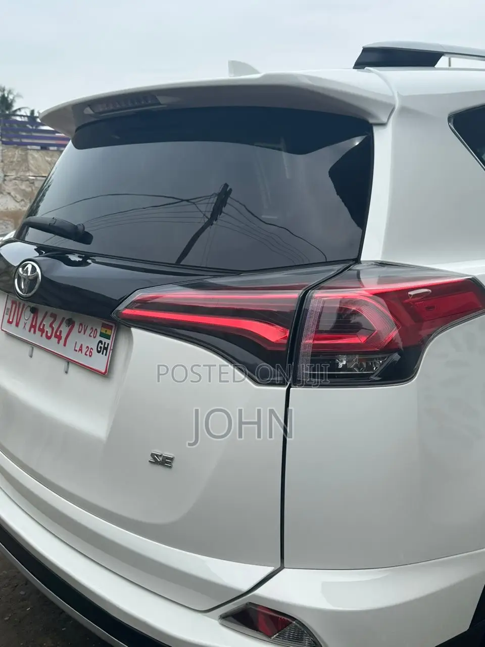 Toyota RAV4 SE AWD (2.5L 4cyl 6A) 2017 White