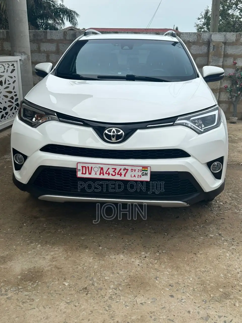 Toyota RAV4 SE AWD (2.5L 4cyl 6A) 2017 White