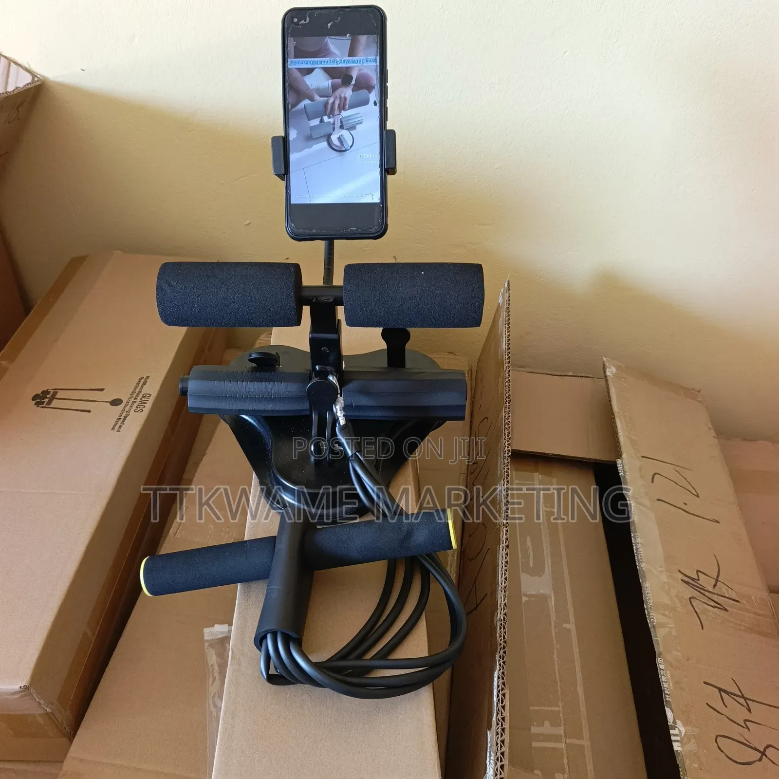 Suction Sit Up With Phone Holder