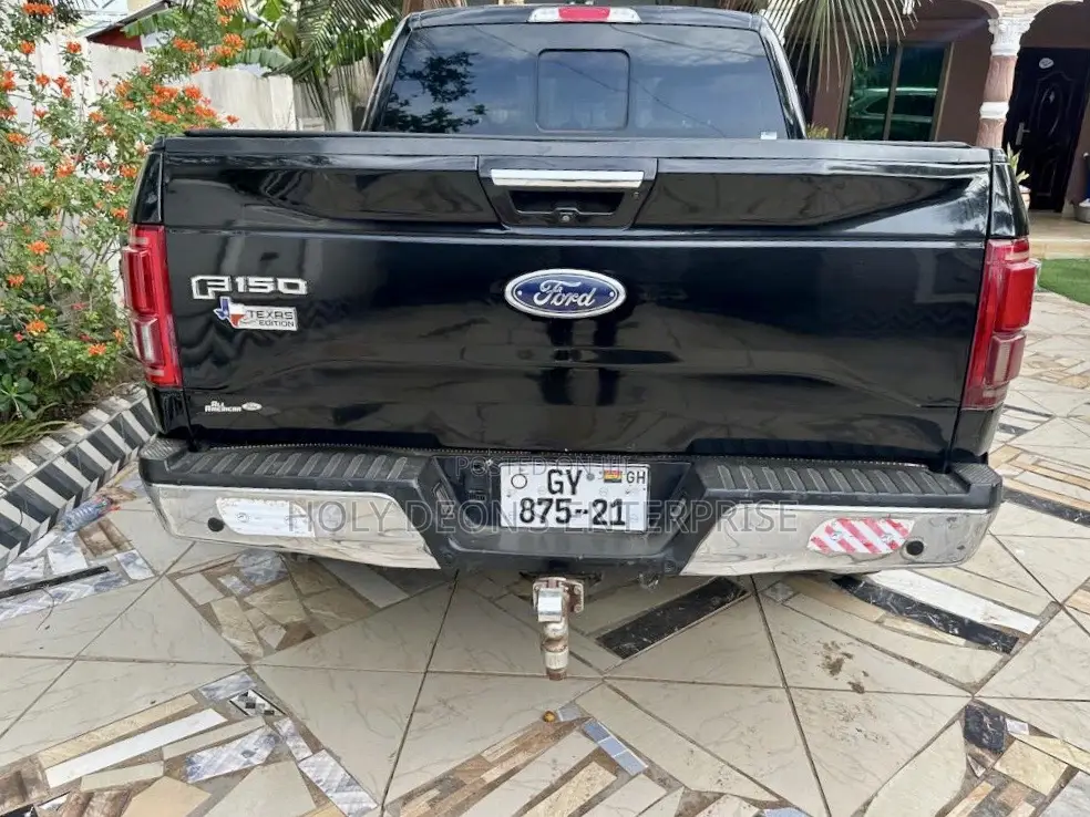 Ford F-150 Platinum 4x4 SuperCrew Cab Styleside 5.5 ft. box 145 in. WB