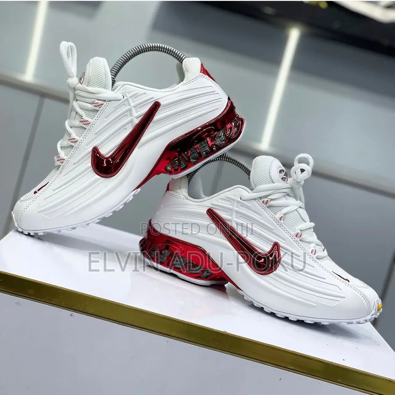 Nike Air Max Plus Sneaker in Different Colours , Swipe >