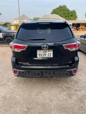 Toyota Highlander LE V6 4x2 (3.5L 6cyl 6A) 2016 Black