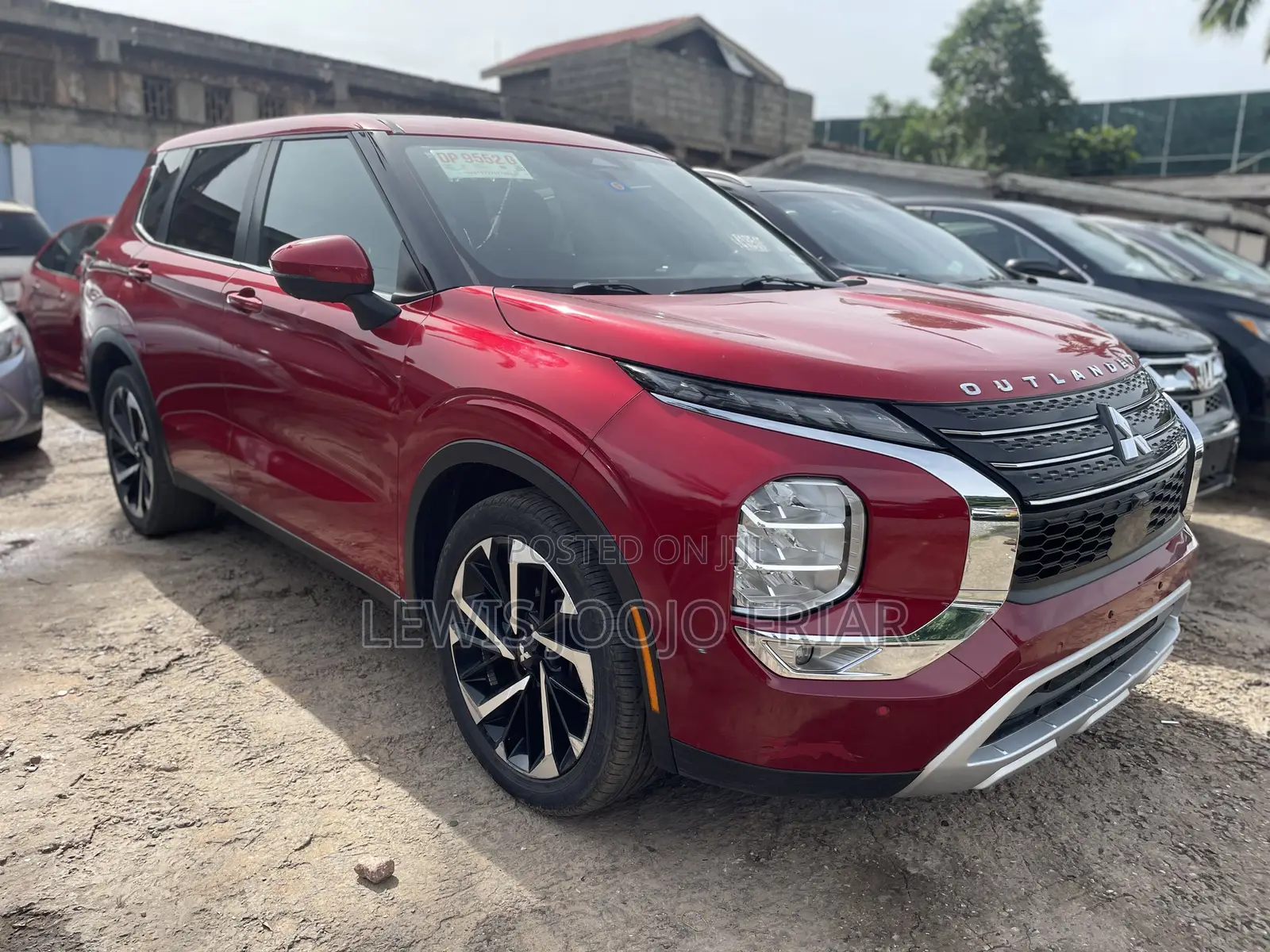 Mitsubishi Outlander 2022 Red