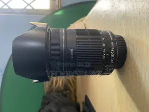 Canon Ef-S 18-135mm Is Lens