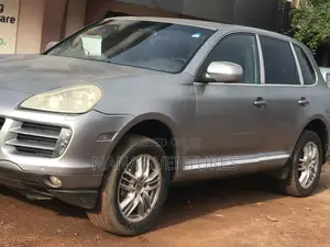 Porsche Cayenne S 2012 Gray