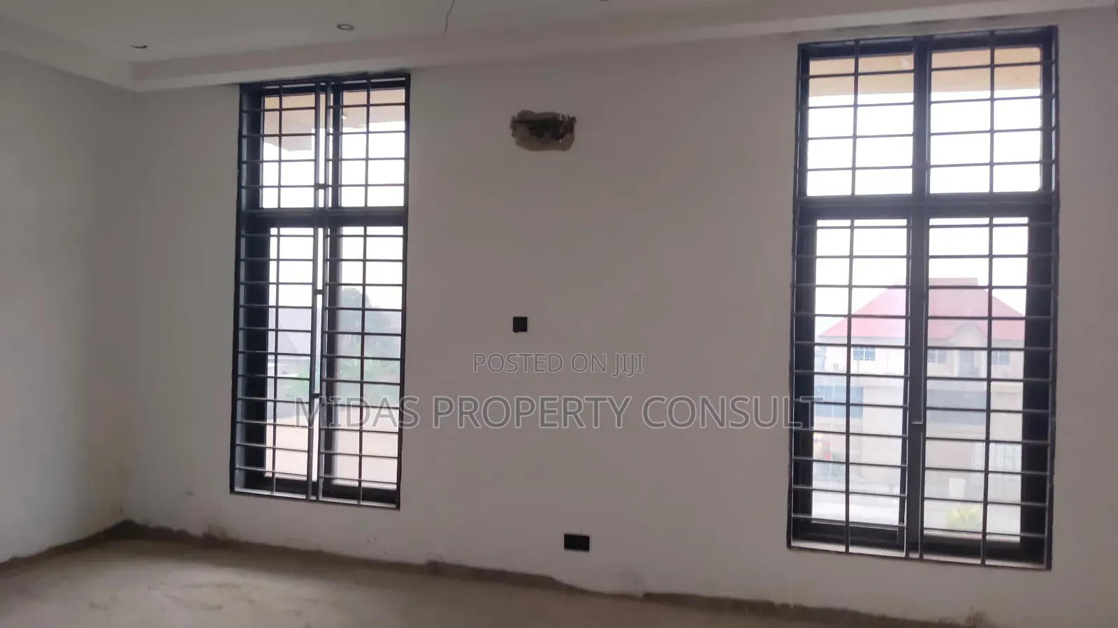 4bdrm House in Ayimensah, Ga East Municipal for sale
