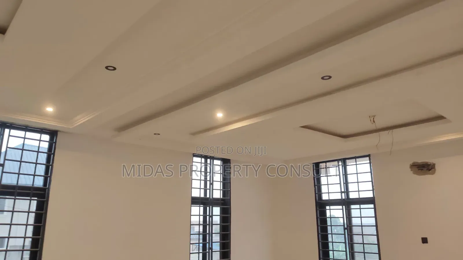 4bdrm House in Ayimensah, Ga East Municipal for sale