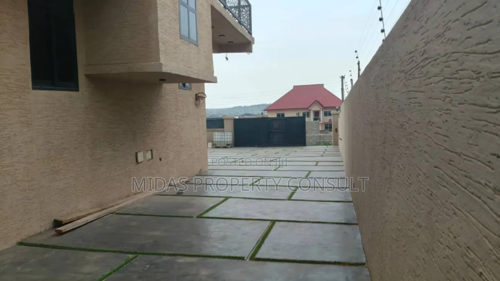 4bdrm House in Ayimensah, Ga East Municipal for sale