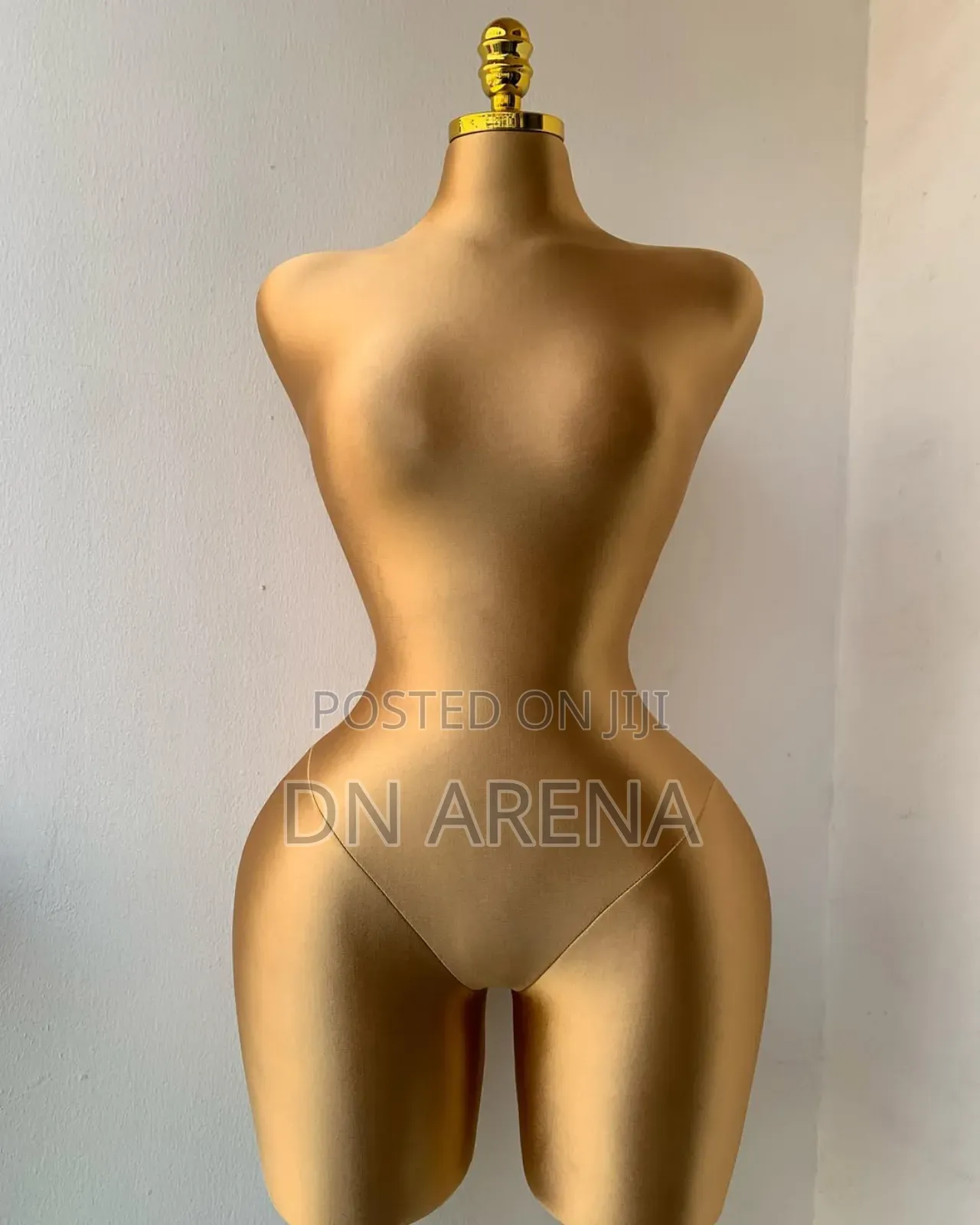 Fabric Bbl Mannequin (Semi Pierceable)