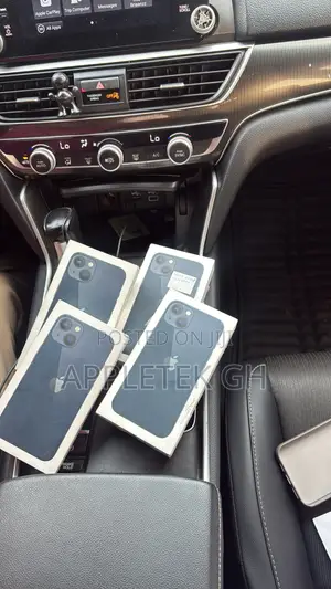New Apple iPhone 13 128 GB Black