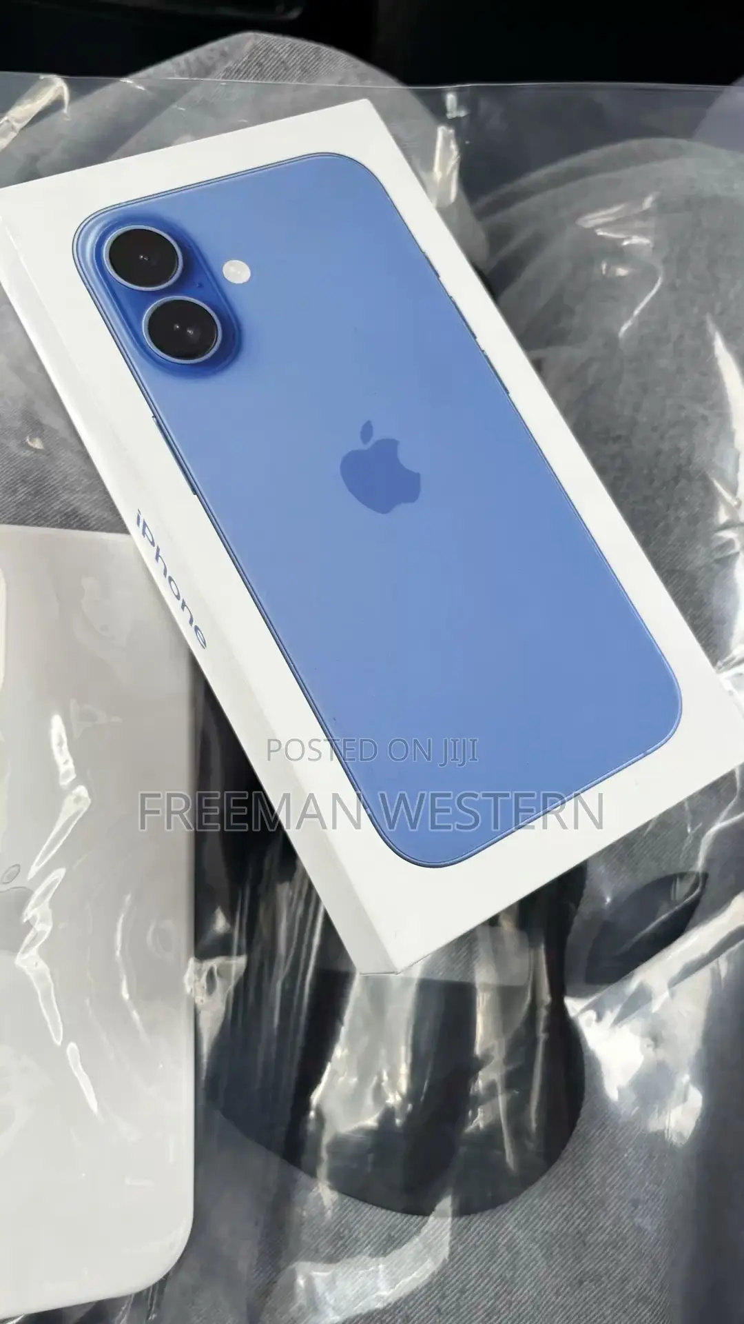 New Apple iPhone 16 128 GB Blue