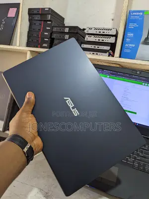 Laptop Asus E502S 8GB Intel Celeron SSD 256GB