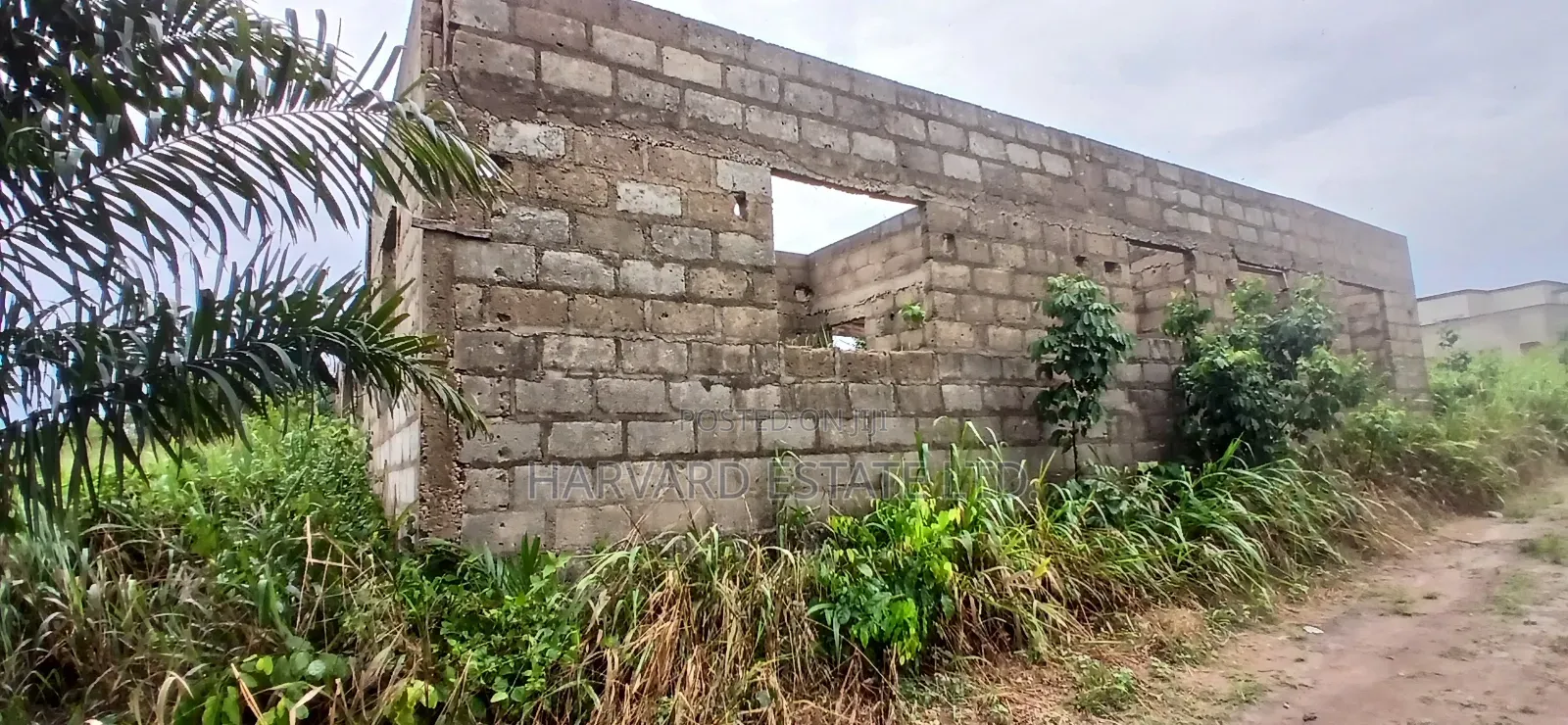 5bdrm House in Ejisu Krapa, Kumasi Metropolitan for sale